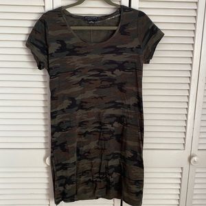 Social Standard by Sanctuary lightweight camo dress size M